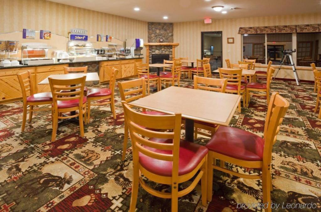 Holiday Inn Express Munising-Lakeview Hotel By Ihg Exteriér fotografie